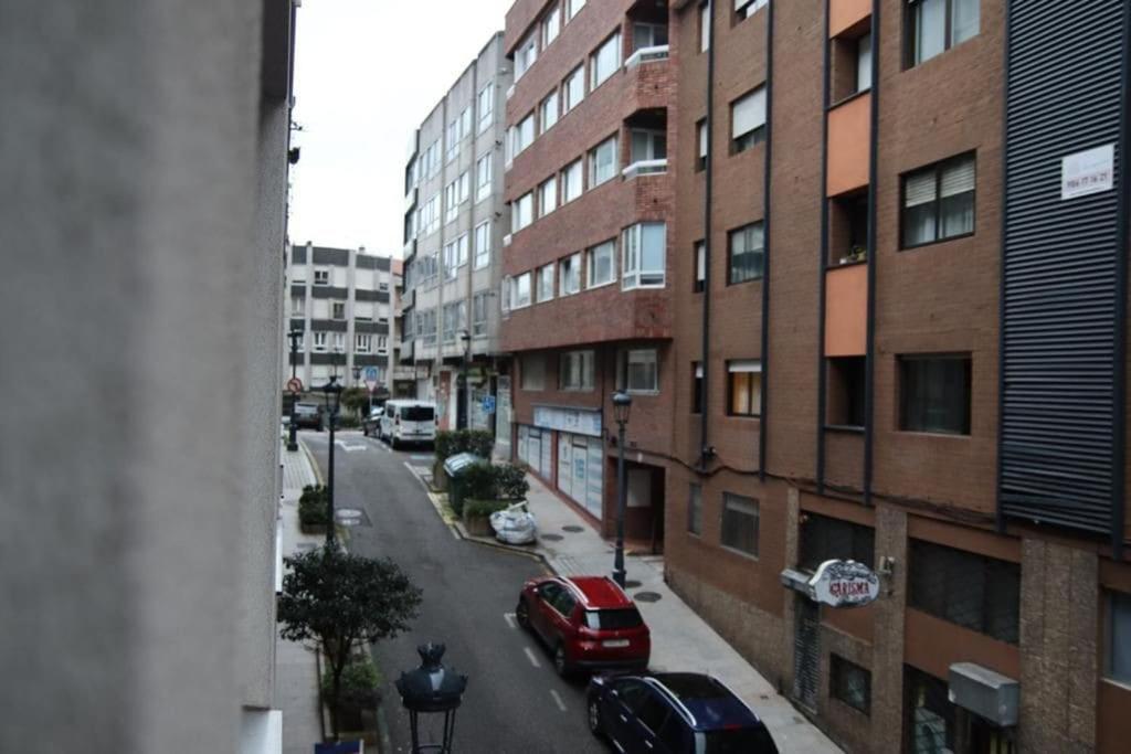 Acogedor, Con Garaje, Centrico. Apartment Vigo Exterior photo