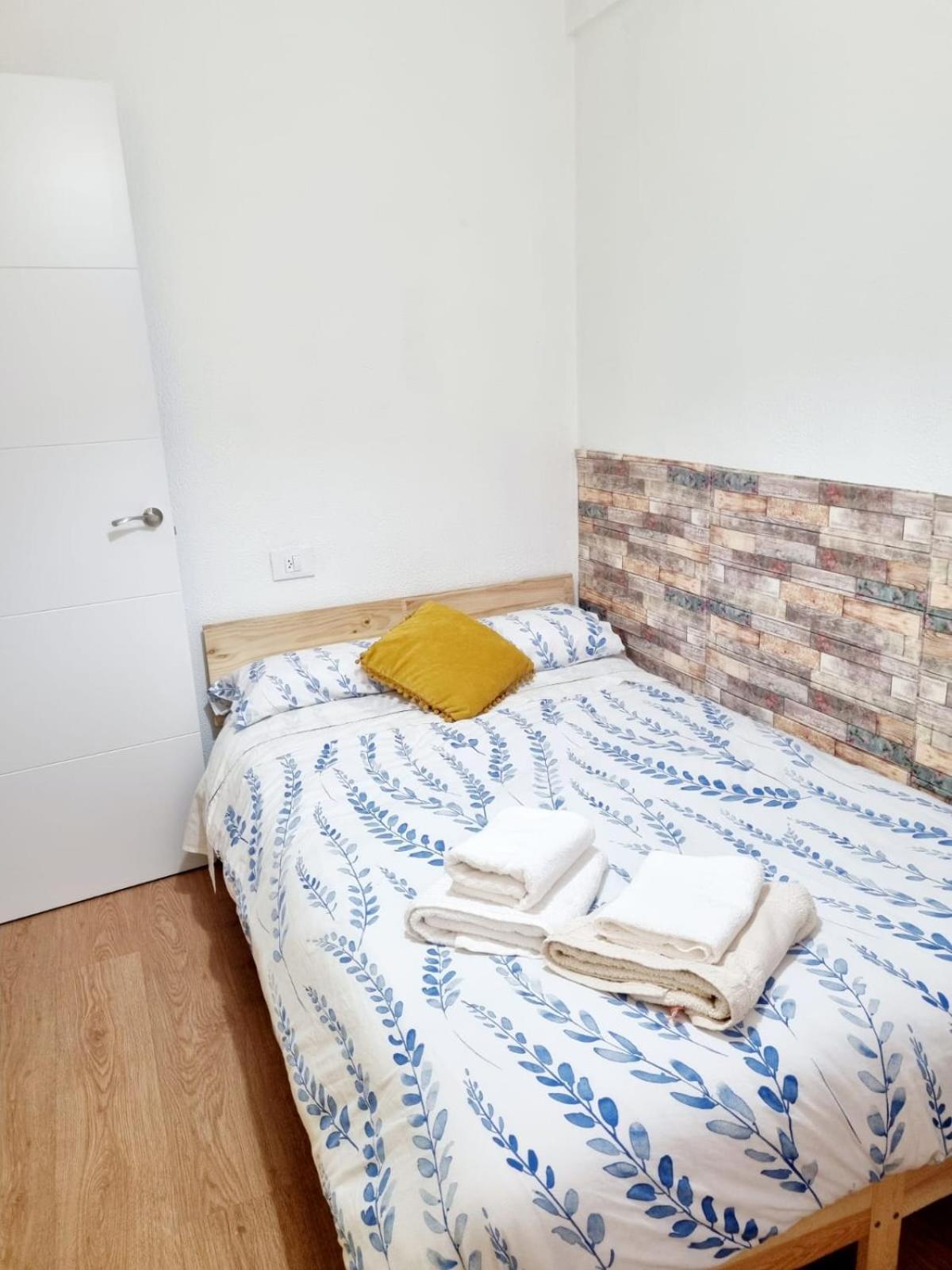 Acogedor, Con Garaje, Centrico. Apartment Vigo Exterior photo