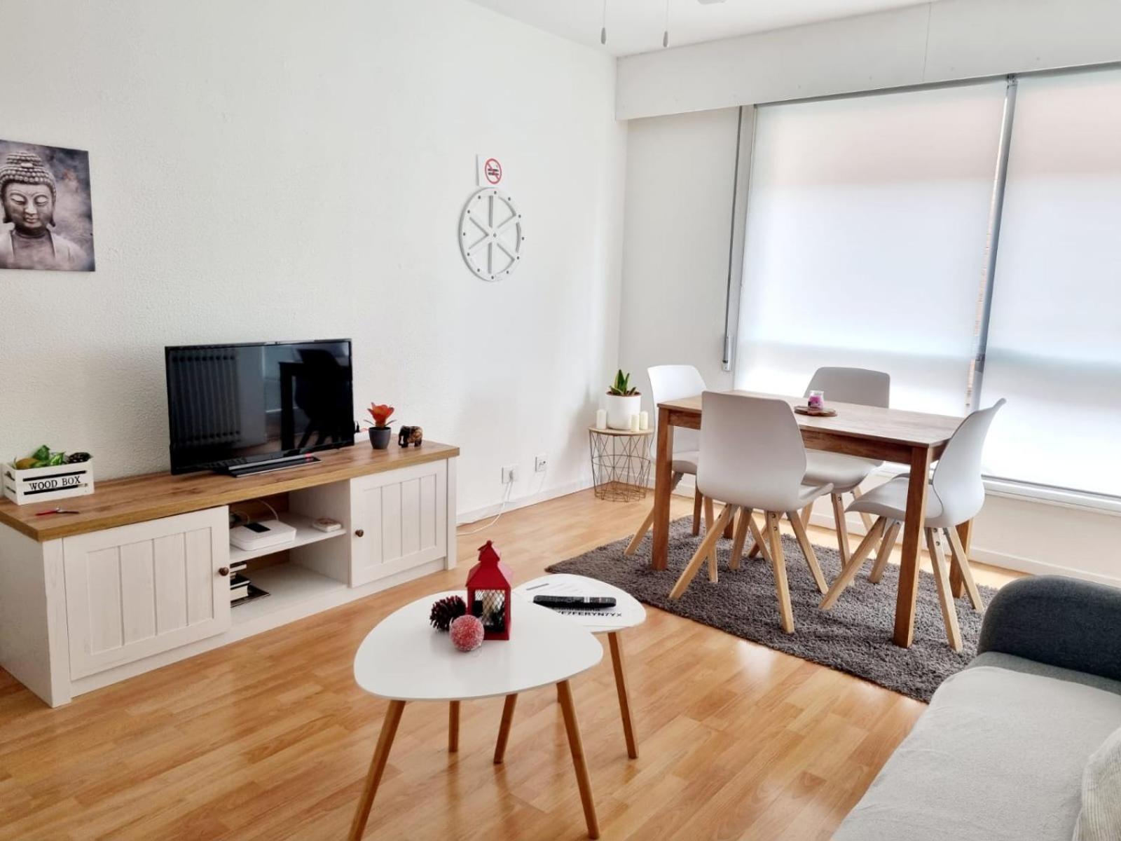 Acogedor, Con Garaje, Centrico. Apartment Vigo Exterior photo